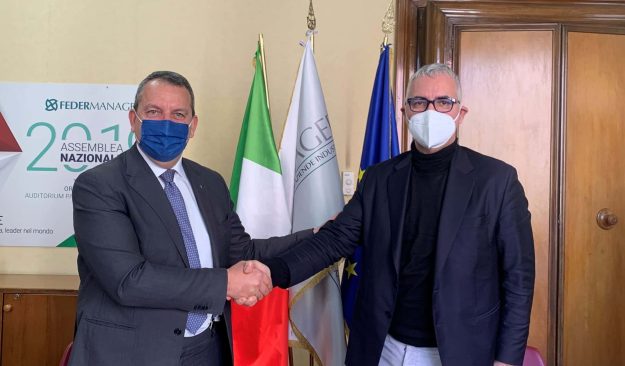 <span class='p-name'>firma accordo 2</span>